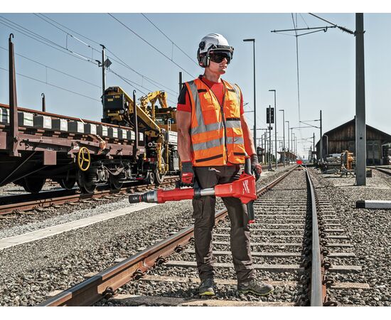  Гайковёрт импульсный Milwaukee M18 FHIWF1R-122С (4933493141) железнодорожный 2АКБ+ЗУ 